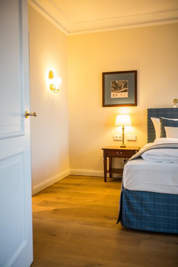 Hotel Schloss Leitheim Экстерьер фото